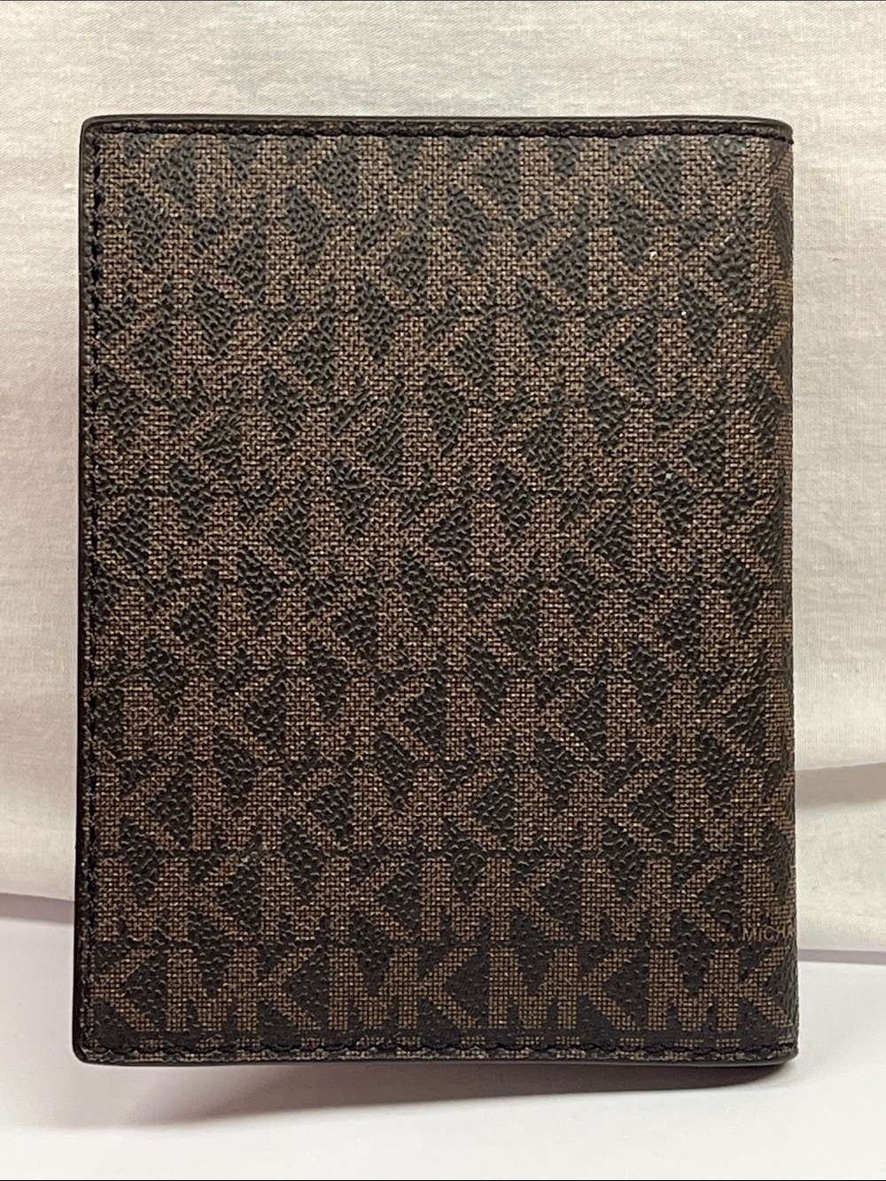 Michael Kors Brown Logo Card & Passport Holder with Gold Logo - Picture 3 of 3